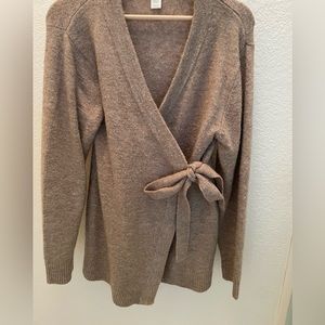 H&M MAMA maternity/nursing wrap sweater